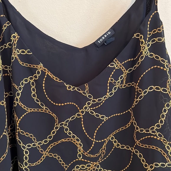 Torrid Black cami with chain design - adjustable straps- lined - Picture 4 of 12